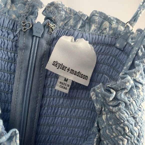 Skylar + Madison Smocked Floral Summer Mini Dress in Light Blue Size Medium - Picture 2 of 4